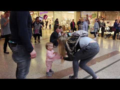 Flashmobmodenschau Saarpark-Center
