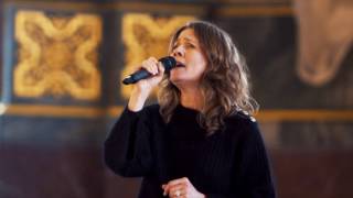 Irma Schultz sjunger Björn Afzelius "Ljuset"