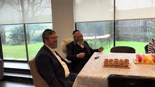 Rav Mota Frank: Shiur for the Women of Heimish of Houston (הרב מוטה פראנק) - התמונה מוצגת ישירות מתוך אתר האינטרנט יוטיוב. זכויות היוצרים בתמונה שייכות ליוצרה. קישור קרדיט למקור התוכן נמצא בתוך דף הסרטון