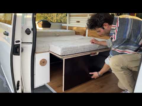 VW T6 ausziehbare Bett Lösung Campervan weißer Volholzausbau - Bettaufbau FahrendesZuhause