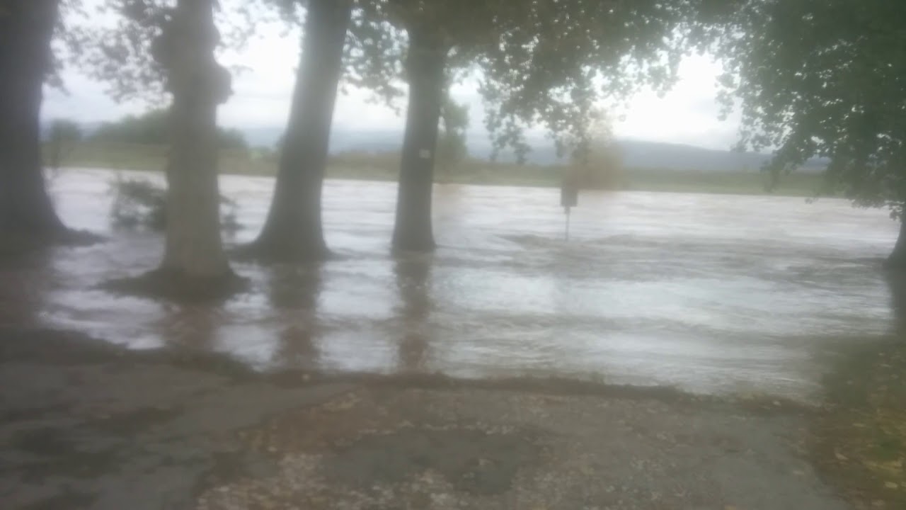 Watch Now Adige in piena San Giovanni Lupatoto Verona Adige in piena San Giovanni Lupatoto Verona