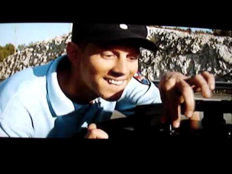 Taxi 4. Djibril Cissé muss in 8min im Stadion sein.