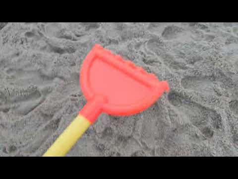 How to destroy sand castle 🏰