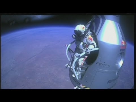 L'impresa di Felix Baumgartner, un volo record da 39mila metri