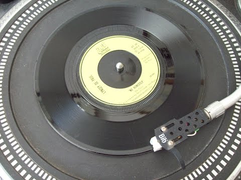 Lynsey De Paul  -  No Honestly  No.7 First Week November 1974 UK