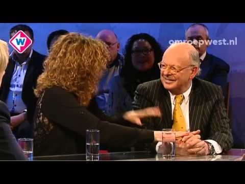 Cabaretière Carolien Borgers trekt volle zalen door Wie is de Mol?