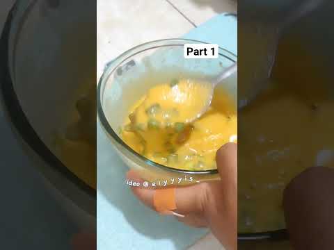 Oh, this is how to make the viral curly omelette in Jogja.