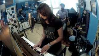 Canal Nota presenta // MORGAN - 'PRAYING'