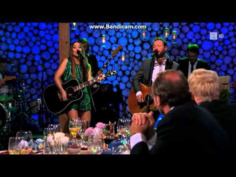 Magnus Grønneberg og Marion Ravn - Syndere i sommersol