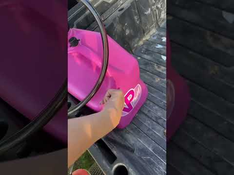 Fuel up fast and efficiently with the VP Racing Fuels automatic pump and 5.5-gallon jug combo — the