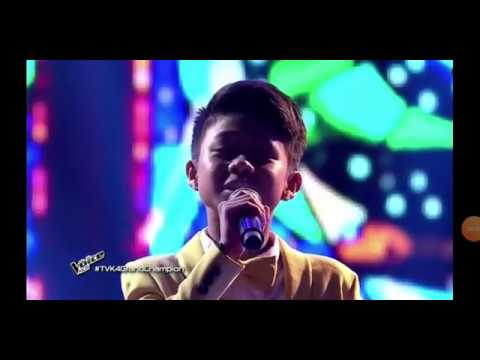 Team Sarah's Vanjoss Bayaban performs Josh Groban's "You Raise Me Up".