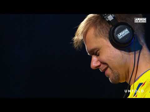 Armin van Buuren plays Heatbeat - Stadium Arcadium @live at Untold Festival