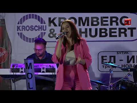 Aneta Molika &Molika one  Splet Makedonski pesni