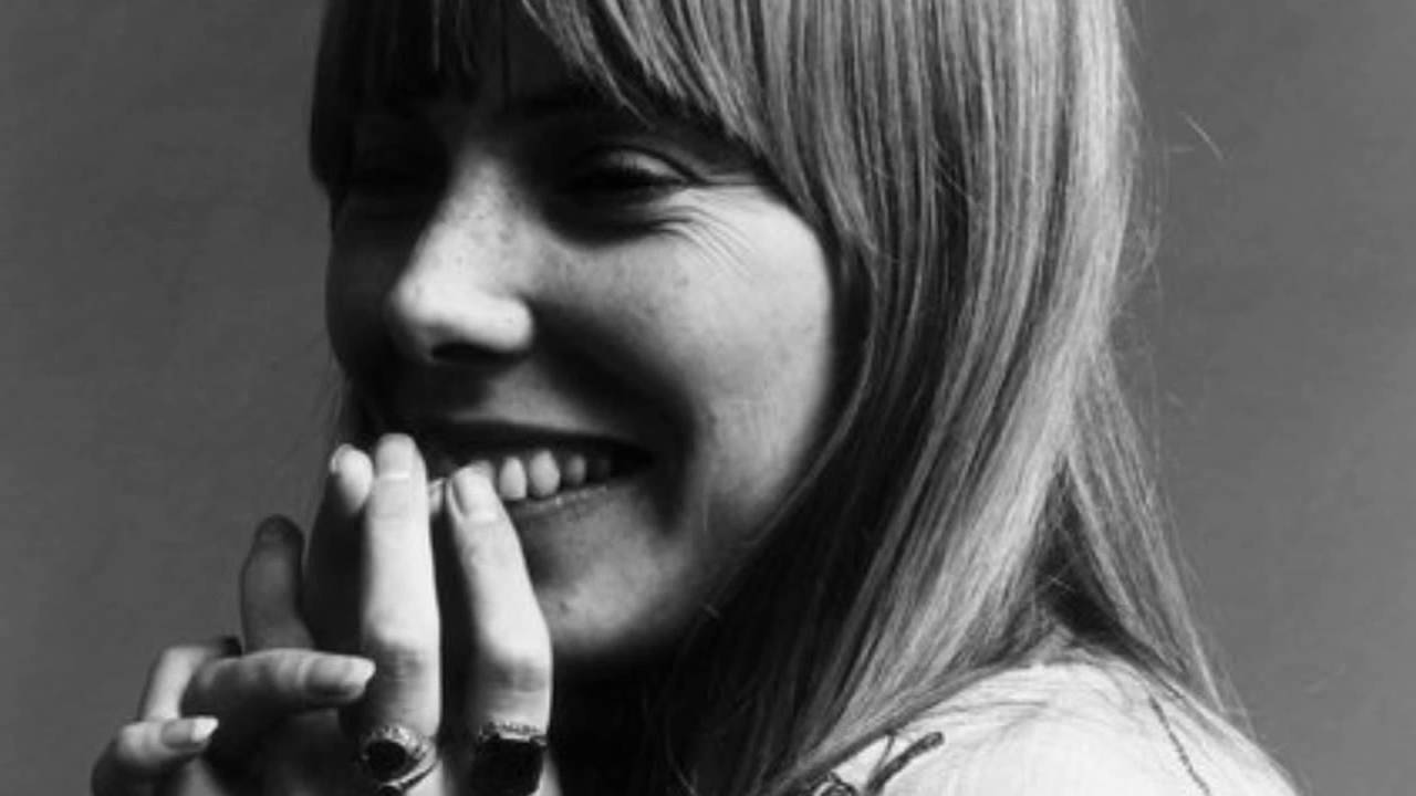 Big Yellow Taxi - Joni Mitchell - YouTube