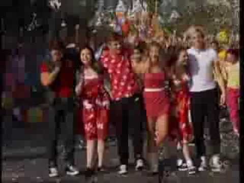 Disney Parks Christmas Day Parade 2013 10/11