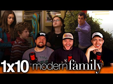 CHRISTMAS IS CANCELLED?! | Modern Family 1x10 'Undeck the Halls' First Reaction!
