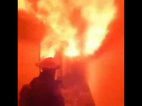 Wohnungsbrand Innenangriff mit Helmkamera