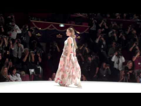 Fashion Broadcasting @ Kenzo SS 2010/11 Paris.