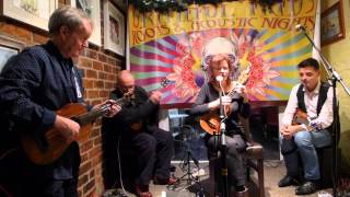 16 Sylvie Simmons Rhythm of The Rain