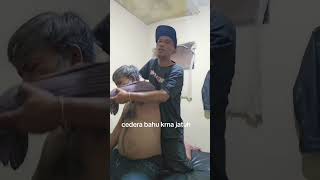 Download lagu Cedera bahu krna jatuh dari motor.tuk ngangkat tangan pun trasa saki#pijatcederaolahragabanjaran mp3 Download lagu Cedera bahu krna jatuh dari motor.tuk ngangkat tangan pun trasa saki#pijatcederaolahragabanjaran mp3