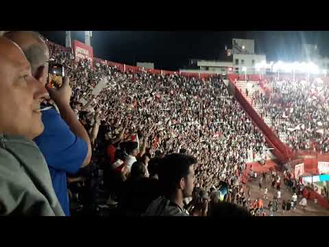 "Huracan vs Arsenal hinchada quemera!" Barra: La Banda de la Quema • Club: Huracán