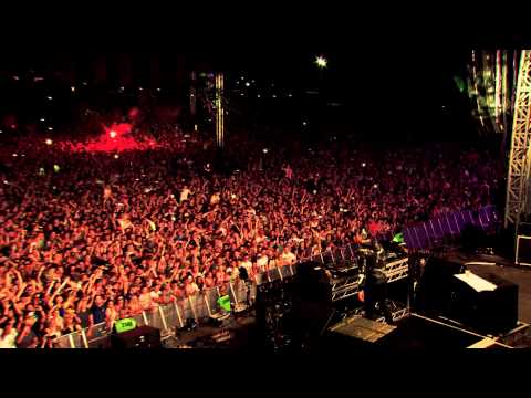 'Big Bang' by twoloud played by Tiësto live at Creamfields 2013