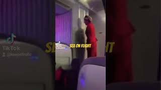 Download lagu Couple caught having SEX in toilet on UK flight✈️ #romantic #flight #viral #shortvideos #Travel mp3