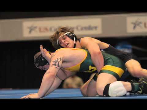 Evan Brown winning the 2009 NCAA DIII wrestling nationals.