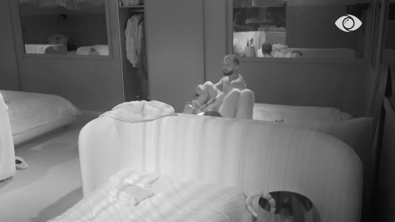 “Atij nuk i vjen turp çfarë thotë”/ Egli i qëndron Gjestit pranë pas debatit me Jozin