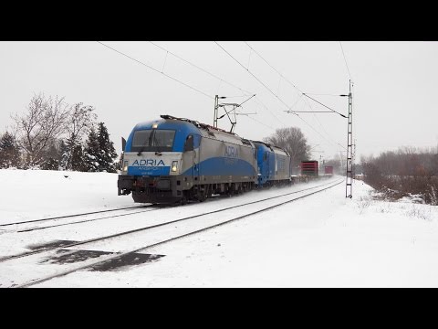 Adria 1216 920 és LTE 1216 910 tehervonattal