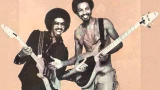 Ain't We Funkin' Now - The Brothers Johnson (1978)