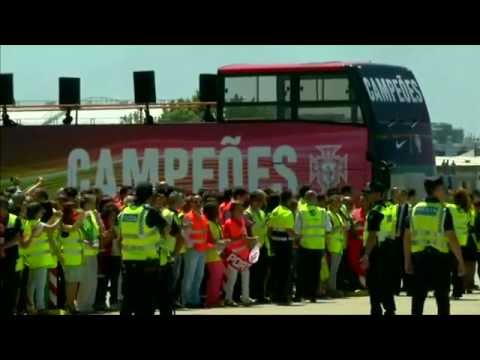 A chegada dos Campeões da Europa 2016 ao aeroporto receção linda magnifica