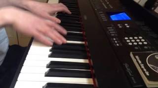 Playing deadmau5 "vanishing point" on piano