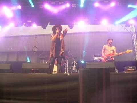 Ewa Farna - Směj se - Vizovické trnkobrani 22.8.2015