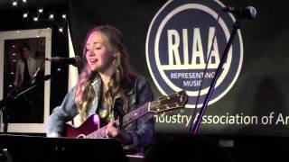 Summerlyn Powers- Alabama Kinda Girl (Live At The Bluebird Cafe)
