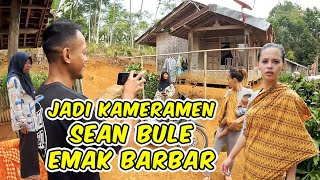 Download lagu Jadi Kameramen Sean Bule Emak BarBar‼️Suasana Keluarga Komedi Bikin Ketawa Terus mp3 Download lagu Jadi Kameramen Sean Bule Emak BarBar‼️Suasana Keluarga Komedi Bikin Ketawa Terus mp3