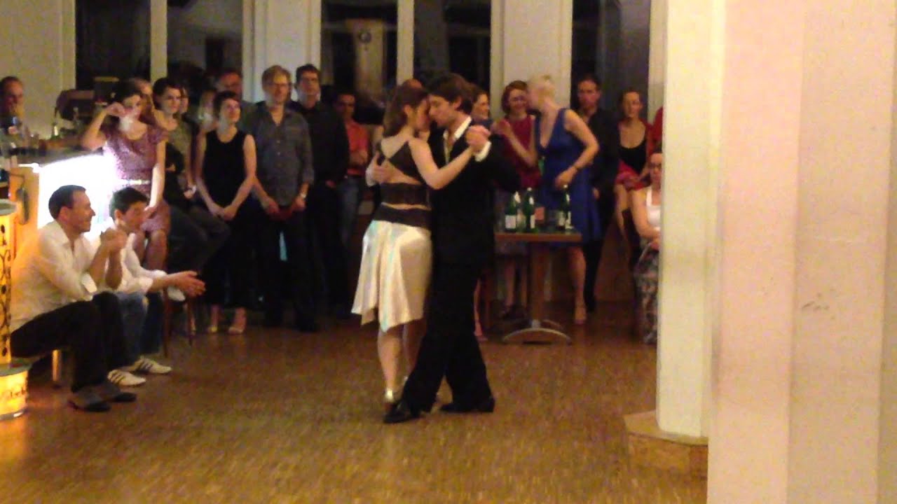 Anne & Ronny Feuer 1/4