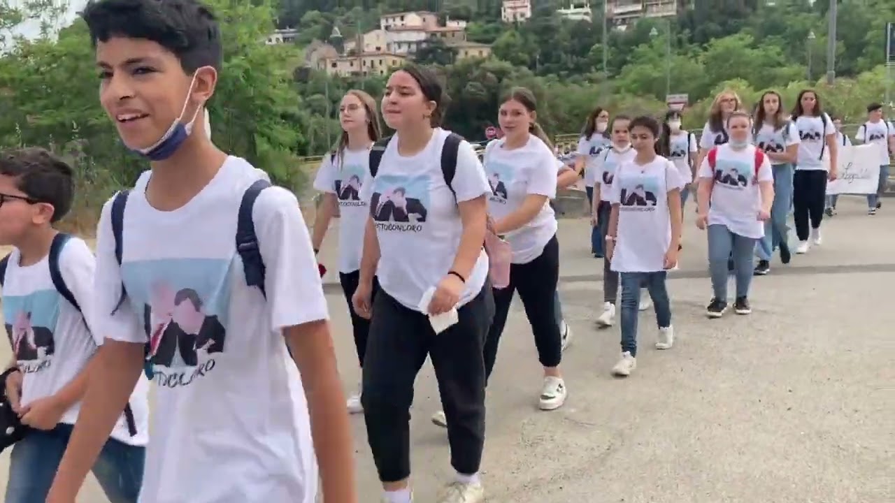 Al Teatro delle Rocce va in scena la legalità: 250 studenti ricordano Falcone e Borsellino