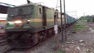 preview picture of video 'WAG 9 with BCNHL rake crossing Bauria through Platform 4'