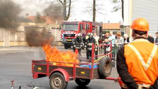 preview picture of video 'Brandweerwedstrijden Erp 16-4-11, Post Vlijmen'