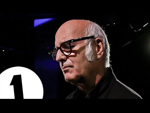 Ludovico Einaudi - Elastic Heart/Not The Only One (Sia/Sam Smith cover) - Radio 1's Piano Sessions