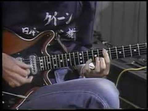 Guild Brian May Signature 1993 - Red see trough body image 22