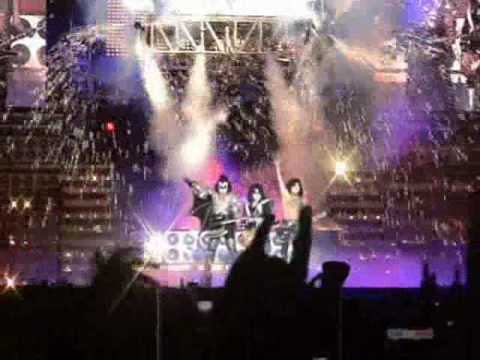 Kiss - Detroit Rock City (Live in Stockholm, Sweden, 2008)