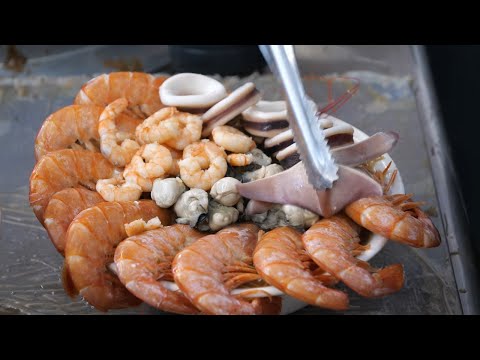 Taiwan Restaurant Food - Thickened Rice Noodle Soup with Argentine Red Shrimps, Braised Beef Tendon