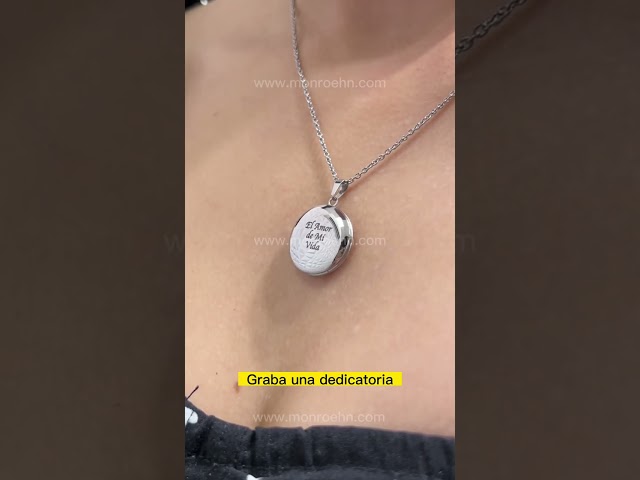 Vídeo relacionado con XUSILIMO Collar Relicario forma redonda personalizado de Acero Inoxidable grabado a laser, colgante con Fotografía o Grabado,san valentin (Plateado)