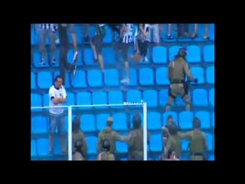 FIGUEIRENSE 4 X 0 AVAÍ 3/11/2013 - Lamentável Ação da PM