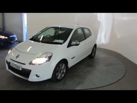 Renault Clio 1.2 Dynamique TOM TOM 3DR - Image 2