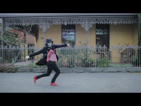 Dancing Skeleton Girl - Missing Link Digital Media (Bone Rattlers - Psychobilly Boogie)