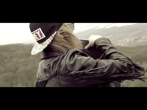 Carl Johnson (Větší Polovina) - (NE)ZNÁŠ MĚ + Eva Srncová /OFFICIAL VIDEO/
