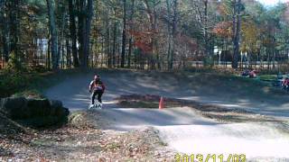preview picture of video 'Woodland BMX - 11/2/13 -   moto 18 - 17-18 intermediate - total points race 1 ( BIG CRASH )'